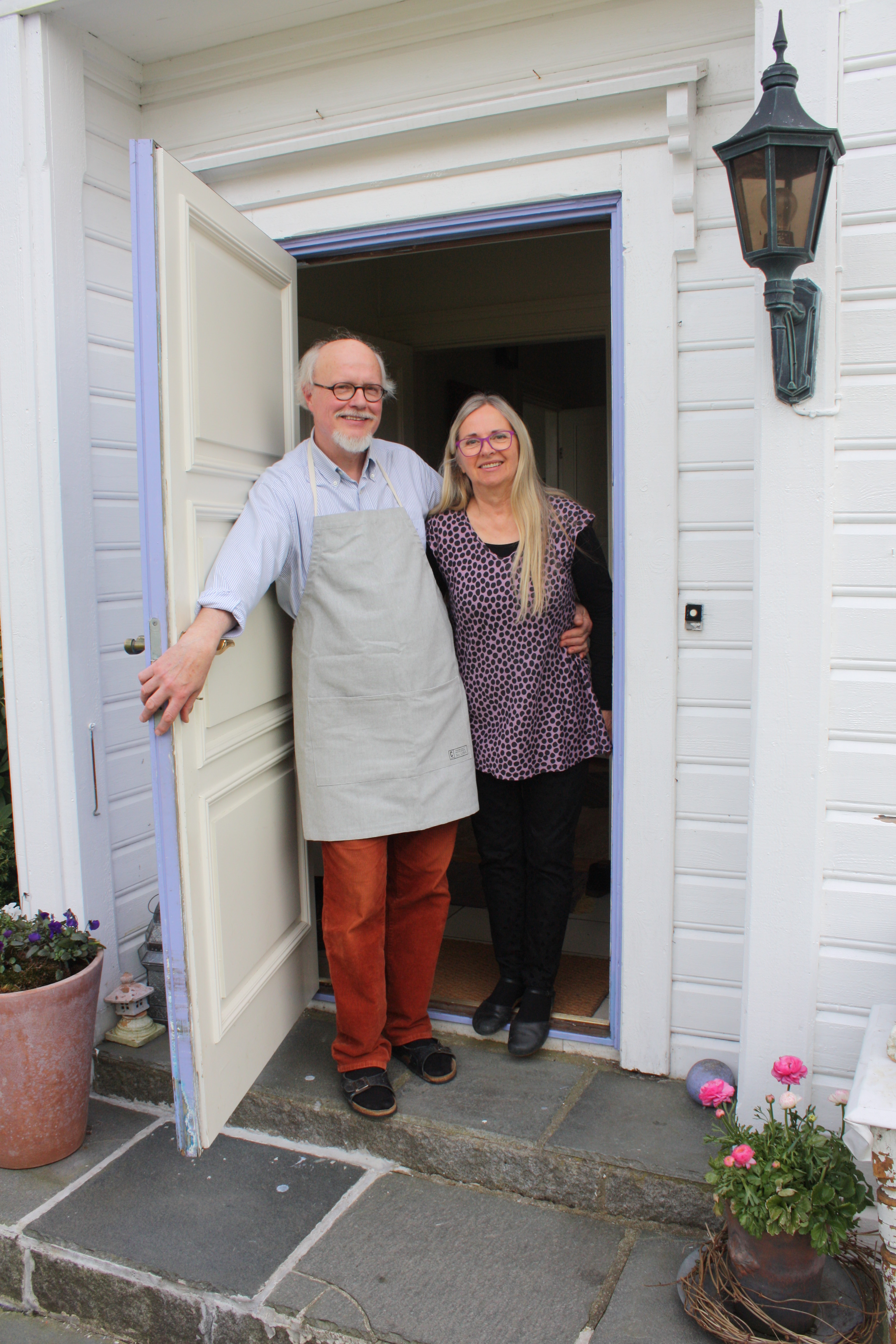 Günter Voss og Gun Skoglund Voss ønsker hjertlig velkommen.JPG