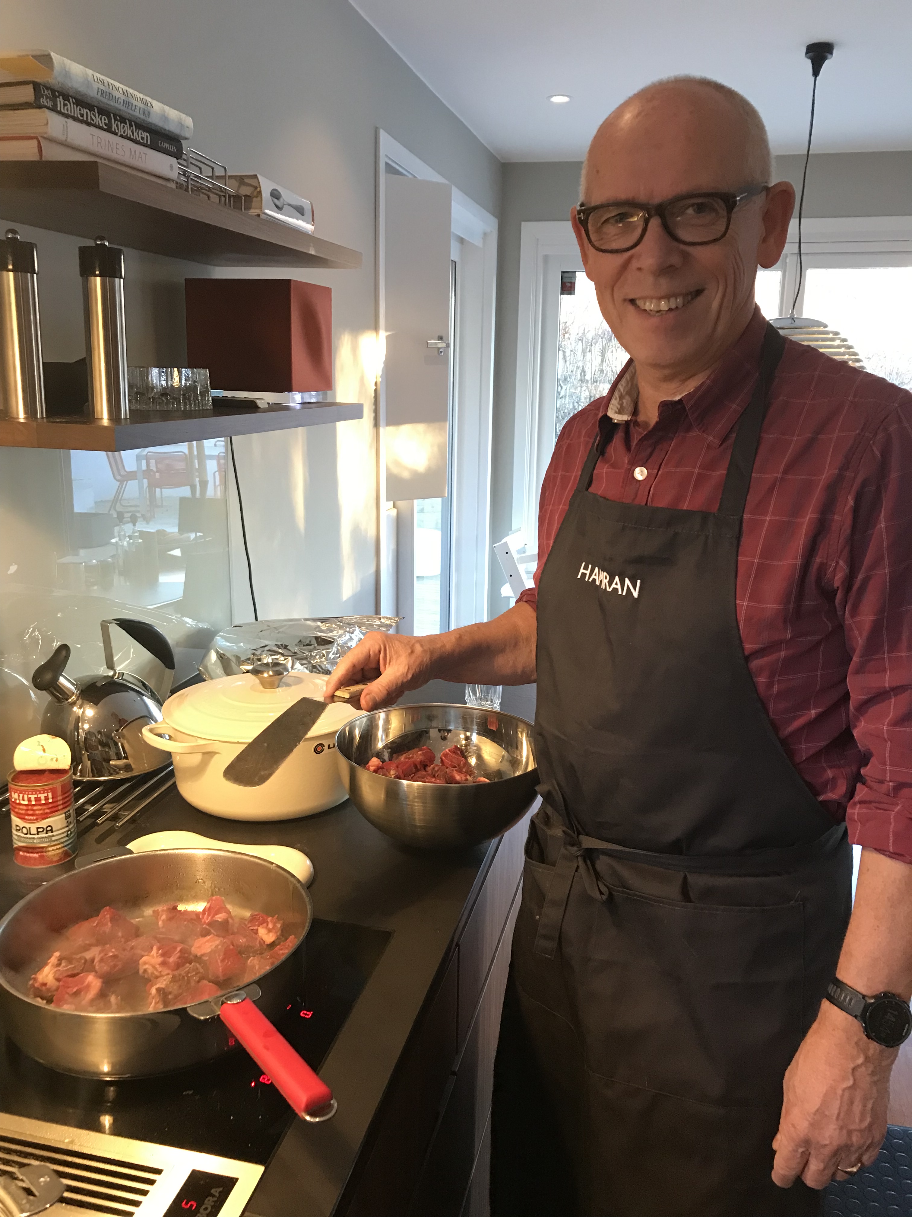 2 Stek kjøttet i mange omganger slik at det blir skikkelig brunet.jpeg